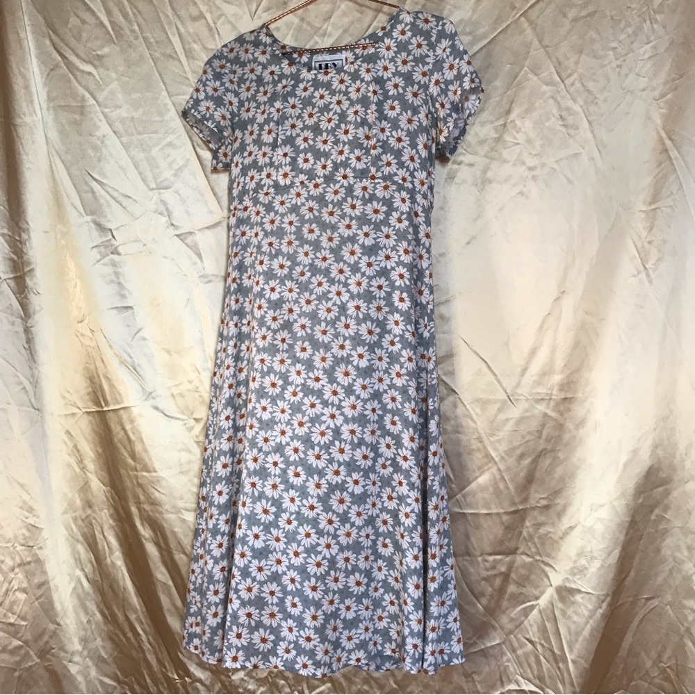 Vintage DBY Ltd. Lace Up Daisy Dress